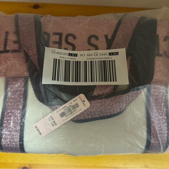 VS Tote Bag - Picture 2 of 2